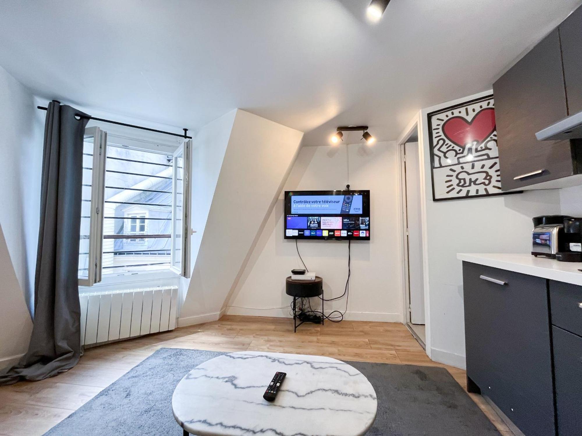Apartment Urban Flat 150 - Pretty Flat In Center Of *
