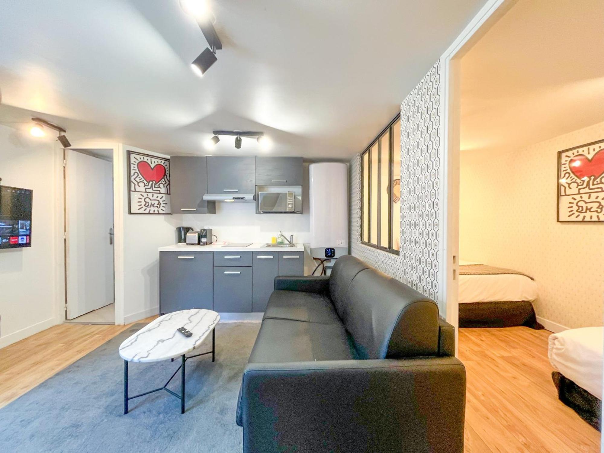 Urban Flat 150 - Pretty Flat In Center Of